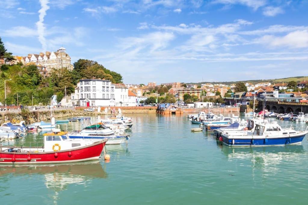 Вилла Hythe Townhouse Retreat Экстерьер фото